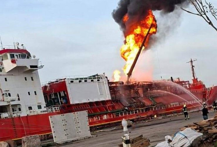 Думка експерта: атака на турецьке судно в порту Ізмаїл – це «привіт» Туреччині, яка підтримує економіку України Думка експерта: атака на турецьке судно в порту Ізмаїл – це «привіт» Туреччині, яка підтримує економіку України