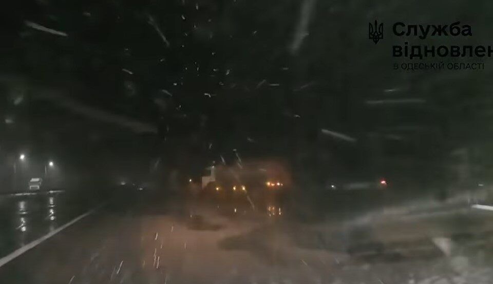 В Одеській області пішов мокрий сніг: стан доріг вранці 19 листопада В Одеській області пішов мокрий сніг: стан доріг вранці 19 листопада