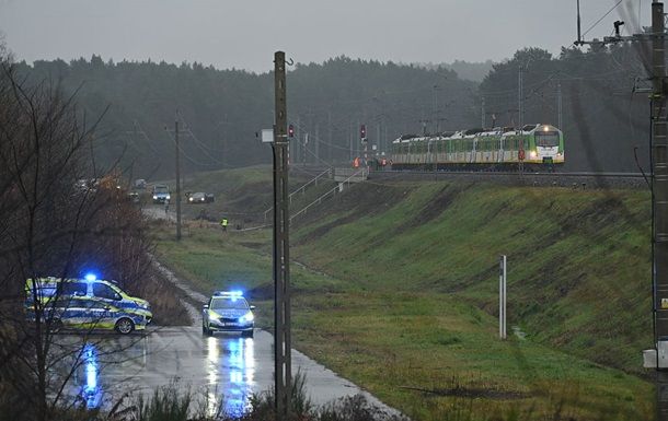 ЗМІ дізнались імена підозрюваних у диверсії на залізниці у Польщі ЗМІ дізнались імена підозрюваних у диверсії на залізниці у Польщі