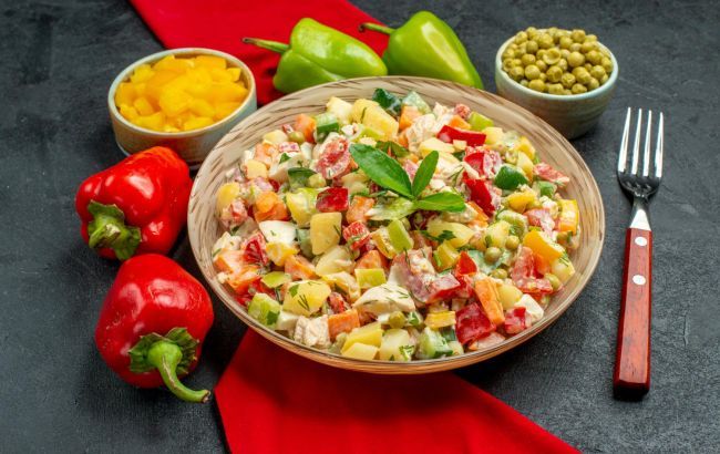 Легкий та смачний салат за 7 хв: ідеальний рецепт Легкий та смачний салат за 7 хв: ідеальний рецепт