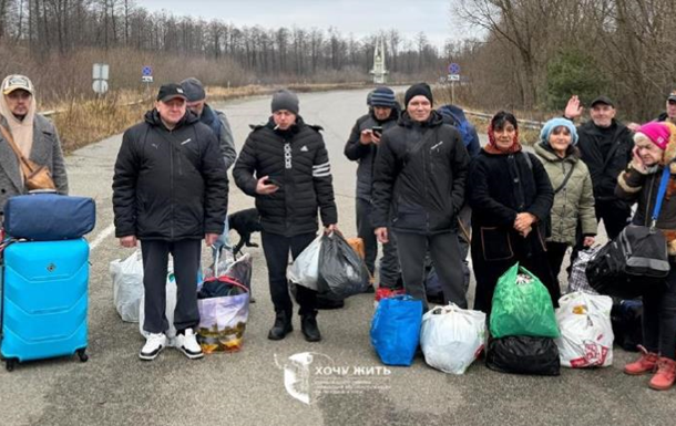 Україна передала Росії 30 цивільних громадян РФ Україна передала Росії 30 цивільних громадян РФ