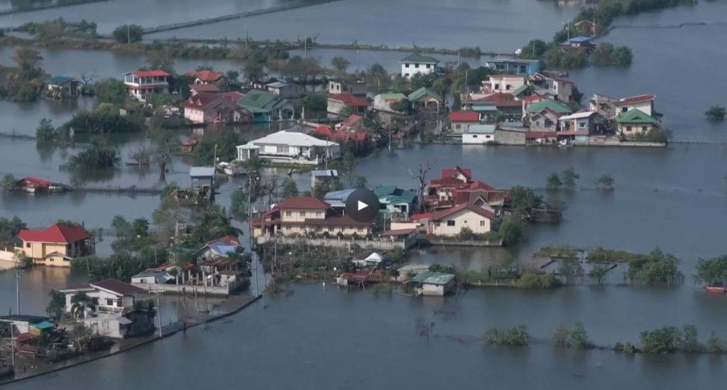 У Південно-Східній Азії вирують тропічні шторми: сотні загиблих і мільйони постраждалих(скріншот) У Південно-Східній Азії вирують тропічні шторми: сотні загиблих і мільйони постраждалих(скріншот)