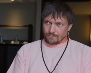 "Він дав мені шанс": Усик назвав, хто вплинув на його кар'єру в боксі "Він дав мені шанс": Усик назвав, хто вплинув на його кар'єру в боксі