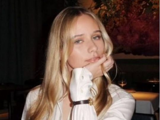 Журналісти «упіймали» в Парижі доньку путіна й запитали про війну: що вона відповіла Журналісти «упіймали» в Парижі доньку путіна й запитали про війну: що вона відповіла