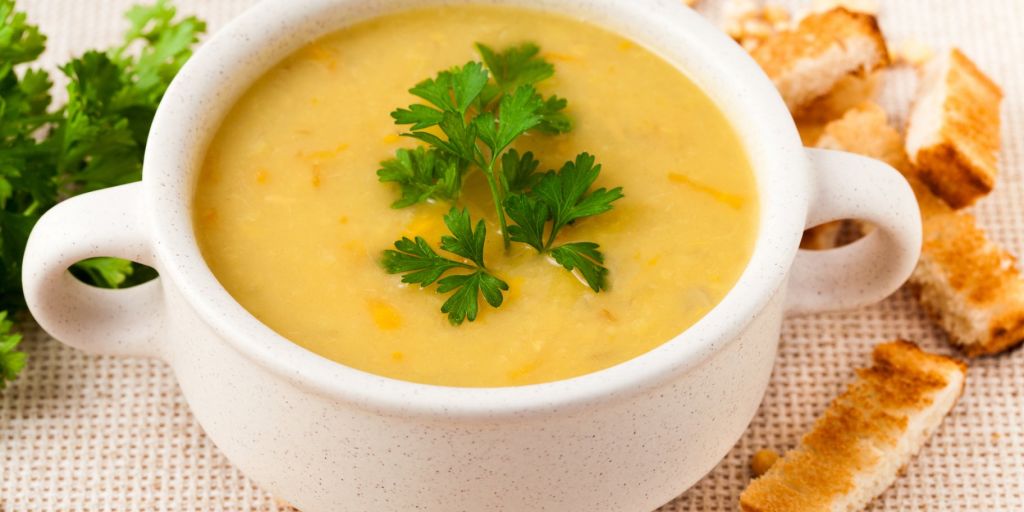 Яке м'ясо зробить гороховий суп кулінарним шедевром Яке м'ясо зробить гороховий суп кулінарним шедевром