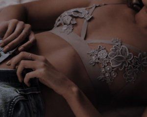 Шпаргалка сучасної жінки: що безпечно для інтимної зони Шпаргалка сучасної жінки: що безпечно для інтимної зони