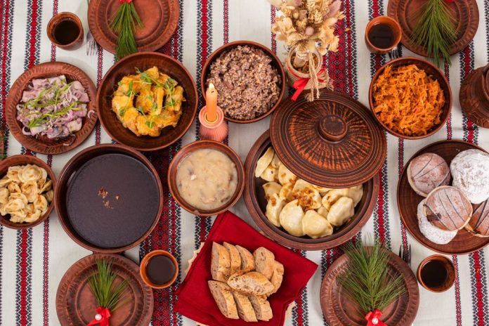 Різдвяне меню у 2025 році коштуватиме українцям майже 1500 гривень: що поставити на стіл Різдвяне меню у 2025 році коштуватиме українцям майже 1500 гривень: що поставити на стіл