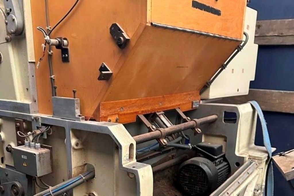 Через ПП “Рені” намагалися завезти устаткування для виробництва сигарет Через ПП “Рені” намагалися завезти устаткування для виробництва сигарет