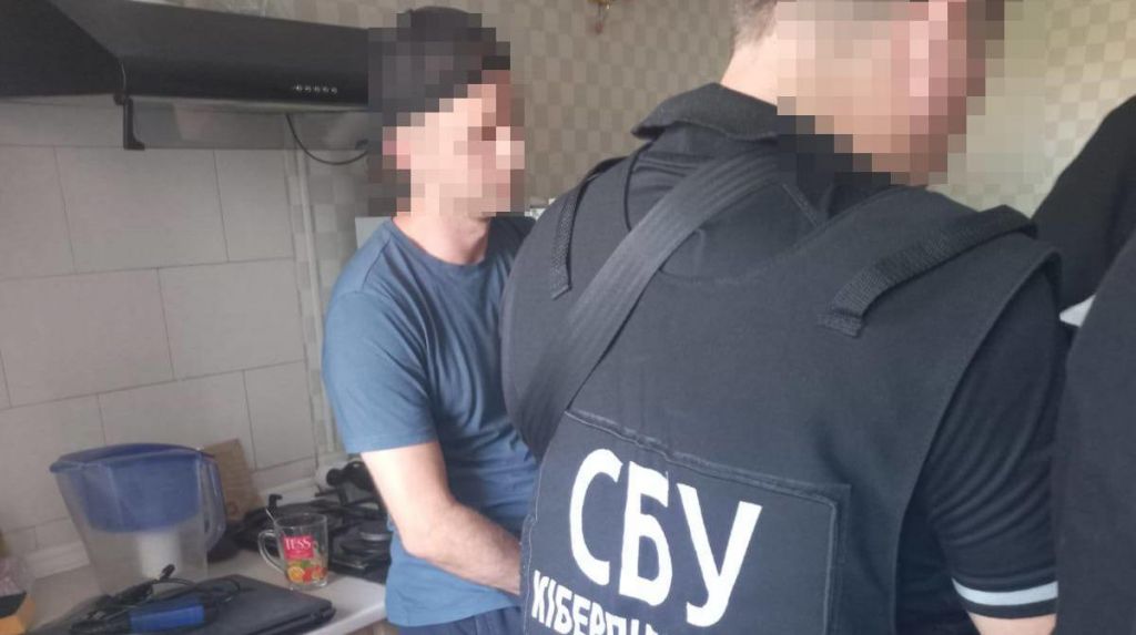 В Одесі посилили покарання чоловікові за поширення даних про тцкшників В Одесі посилили покарання чоловікові за поширення даних про тцкшників