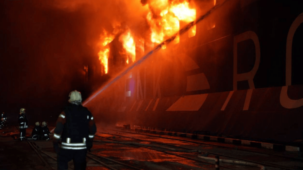 Атака на судно на Одещині — зерновоз перебував поза зоною дії ППО Атака на судно на Одещині — зерновоз перебував поза зоною дії ППО