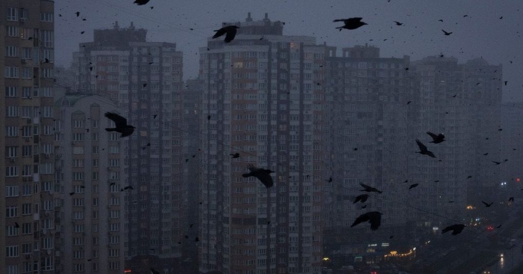 Чому графіки відключень світла можуть змінюватися кілька разів на день: пояснення експерта Чому графіки відключень світла можуть змінюватися кілька разів на день: пояснення експерта