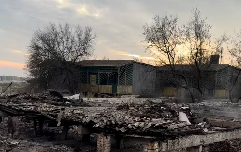 У Затоці під час обстрілу 14 грудня було знищено будиночки пансіонату У Затоці під час обстрілу 14 грудня було знищено будиночки пансіонату