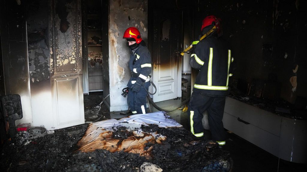 В Одесі у Приморському районі вибух повербанку спричинив пожежу в квартирі В Одесі у Приморському районі вибух повербанку спричинив пожежу в квартирі