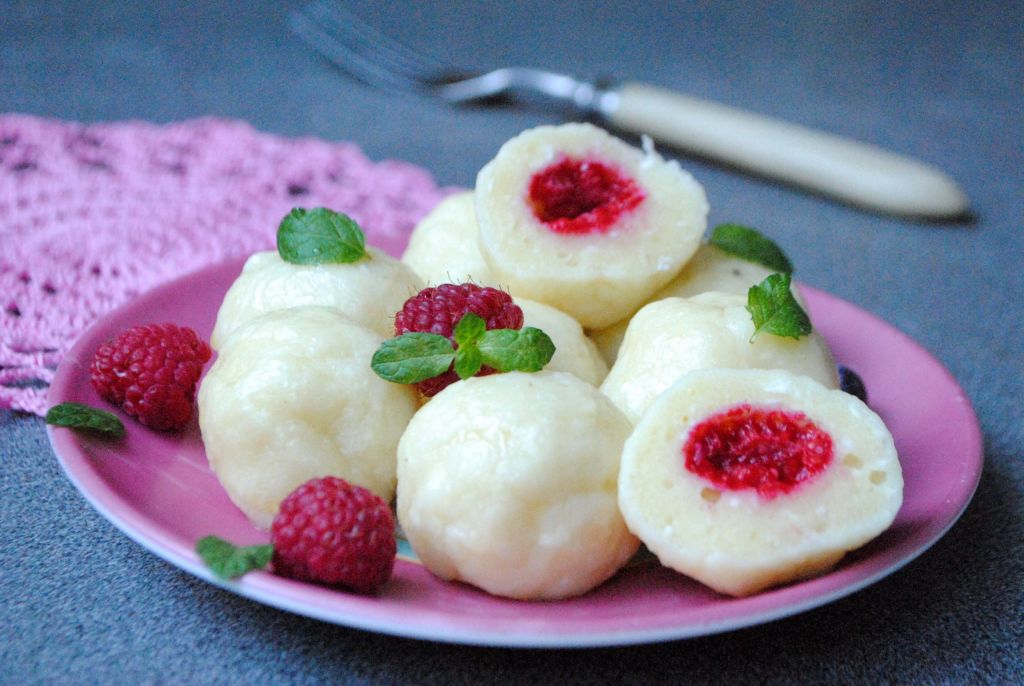 Найпростіший сніданок родом з дитинства: готуємо апетитні ліниві вареники за лічені хвилини Найпростіший сніданок родом з дитинства: готуємо апетитні ліниві вареники за лічені хвилини