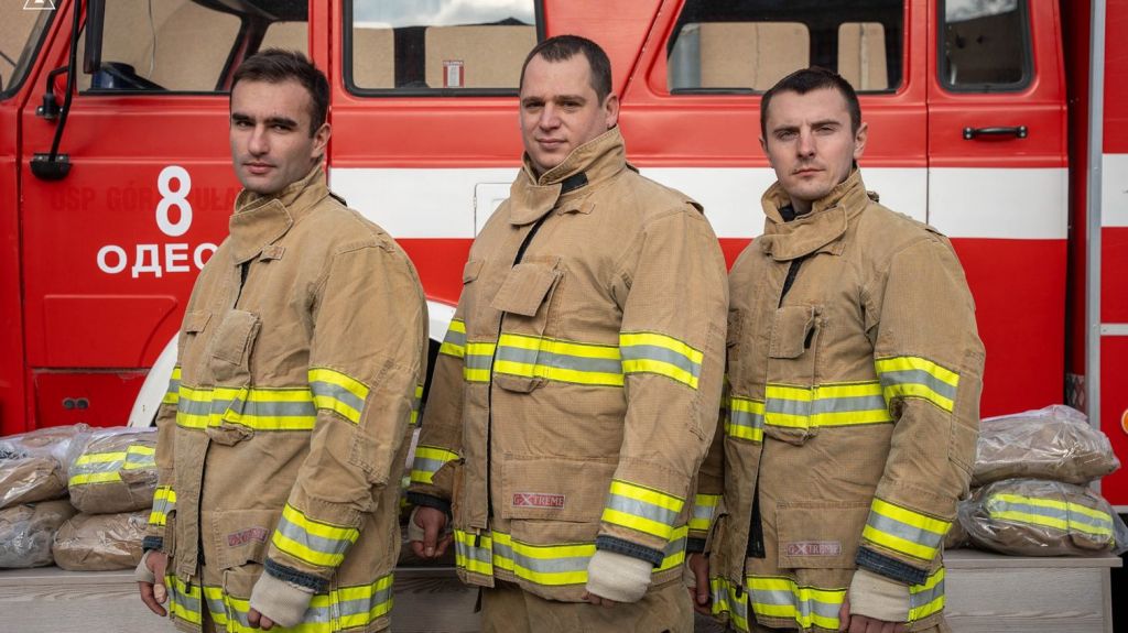 Одеські рятувальники отримали понад 150 комплектів бойового одягу (фото) Одеські рятувальники отримали понад 150 комплектів бойового одягу (фото)