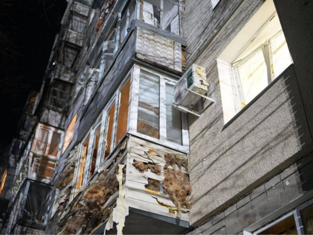 Новий рік під вибухи «Шахедів» відзначили жителі України: де у святкову ніч було «гучно» (фото) Новий рік під вибухи «Шахедів» відзначили жителі України: де у святкову ніч було «гучно» (фото)