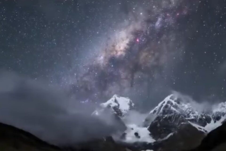 На жителів Одещини в одну ніч очікують Вовча суперповня та пік Квадрантид На жителів Одещини в одну ніч очікують Вовча суперповня та пік Квадрантид