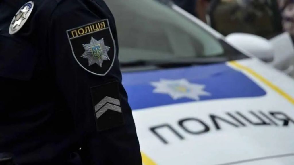У Києві пенсіонерка віддала шахраєві понад 1,4 млн грн, думаючи, що він є співробітником СБУ – поліція У Києві пенсіонерка віддала шахраєві понад 1,4 млн грн, думаючи, що він є співробітником СБУ – поліція