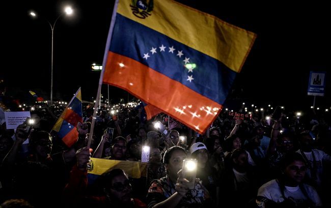 У Трампа відреагували на повідомлення про вибухи у столиці Венесуели У Трампа відреагували на повідомлення про вибухи у столиці Венесуели