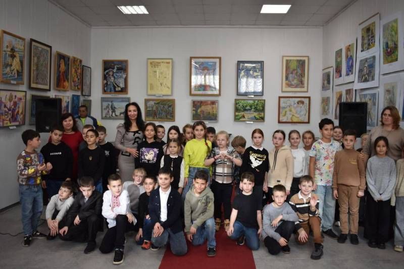 Про урочисте відкриття виставки дитячої творчості «Шляхом Півдня»(фото) Про урочисте відкриття виставки дитячої творчості «Шляхом Півдня»(фото)