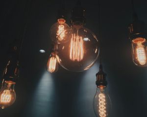 В Україні запровадять погодинні відключення світла 7 січня В Україні запровадять погодинні відключення світла 7 січня