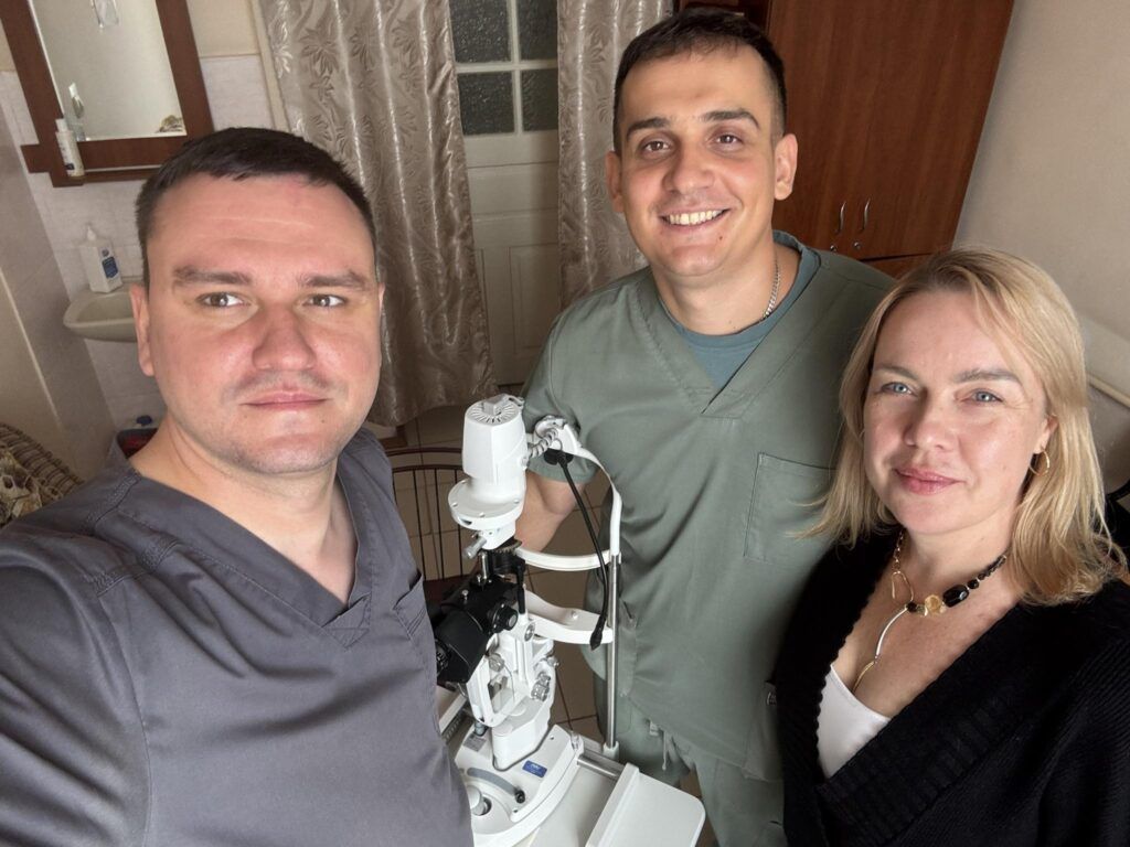 Білгород-Дністровські лікарі розпочали робити операції з видалення катаракти(фото) Білгород-Дністровські лікарі розпочали робити операції з видалення катаракти(фото)