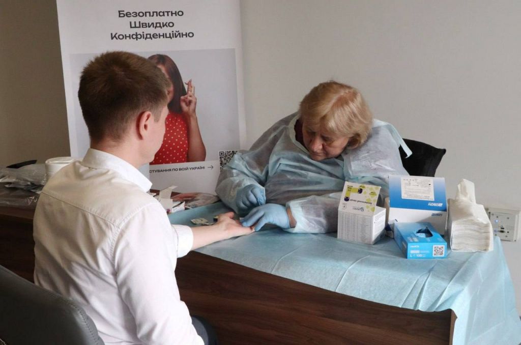 Торік в Одесі виявили ВІЛ у 347 осіб Торік в Одесі виявили ВІЛ у 347 осіб