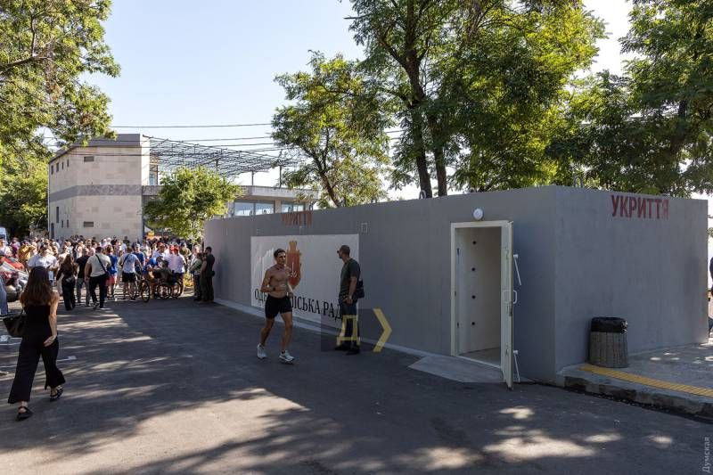 На узбережжі в Одесі встановлять нові мобільні укриття На узбережжі в Одесі встановлять нові мобільні укриття