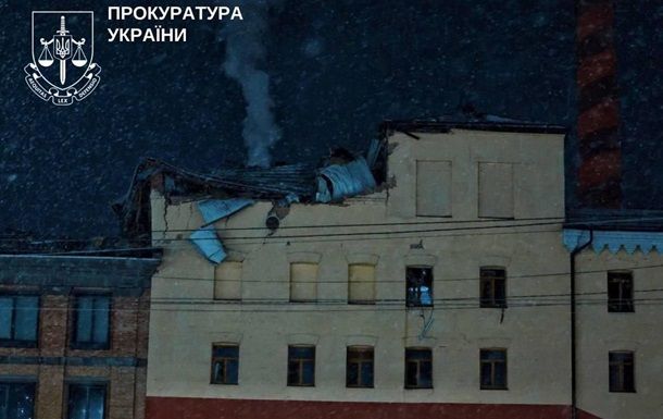 Росіяни пошкодили фабрику Roshen у Києві (фото) Росіяни пошкодили фабрику Roshen у Києві (фото)