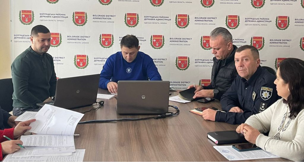 Обмежити вуличне освітлення та вимкнути підсвітку рекламних вітрин: у Болградському районі прийняті рішення щодо заощадження електроенергії Обмежити вуличне освітлення та вимкнути підсвітку рекламних вітрин: у Болградському районі прийняті рішення щодо заощадження електроенергії