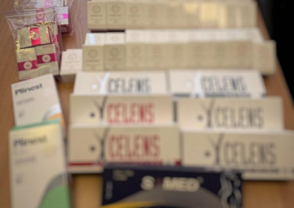 Бізнесменка намагалася вивезти велику партію незадекларованої косметики з Одещини до Молдови(фото) Бізнесменка намагалася вивезти велику партію незадекларованої косметики з Одещини до Молдови(фото)