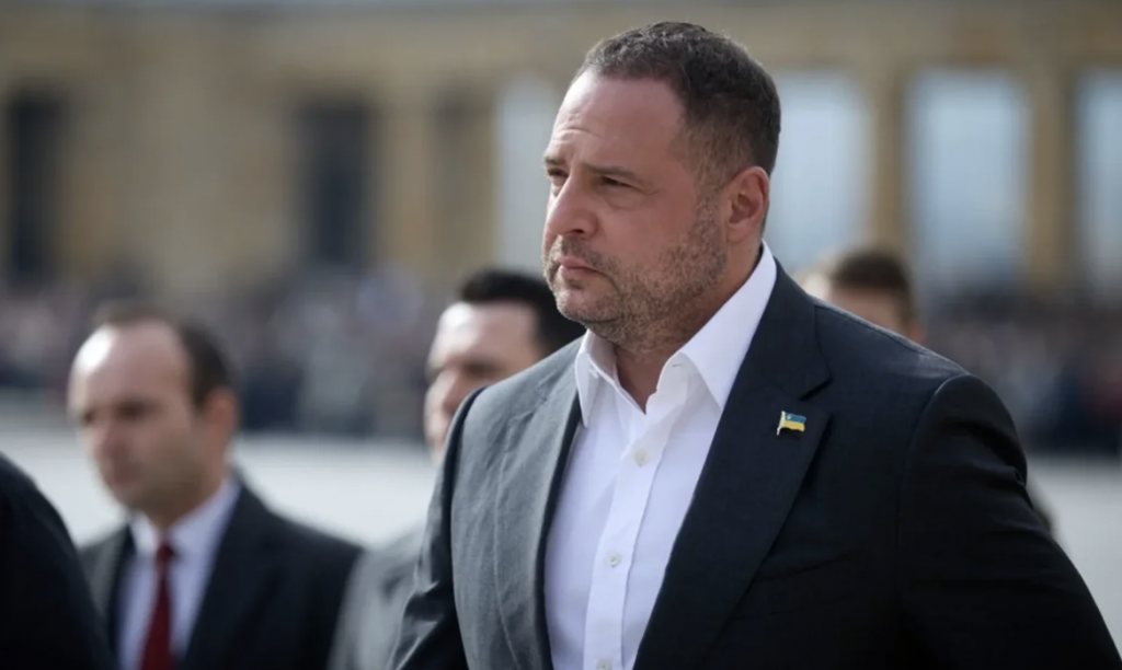 Андрій Єрмак відновив адвокатську діяльність після звільнення з Офісу президента Андрій Єрмак відновив адвокатську діяльність після звільнення з Офісу президента