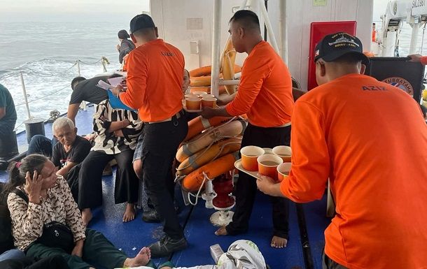 На борту перебувало 350 осіб: на Філіппінах перекинувся пором, багато загиблих і зниклих безвісти На борту перебувало 350 осіб: на Філіппінах перекинувся пором, багато загиблих і зниклих безвісти