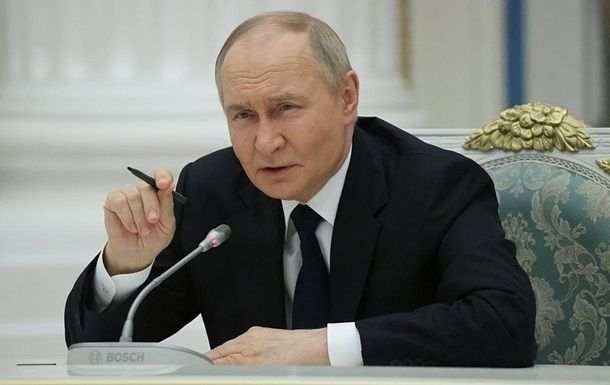 Путін отримав прохання "добити" Україну Путін отримав прохання "добити" Україну