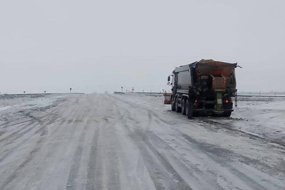 На Одещині тривають складні погодні умови: який стан проїзду на дорогах області На Одещині тривають складні погодні умови: який стан проїзду на дорогах області