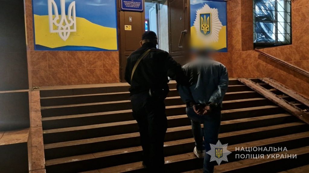 В Одесі судитимуть 26-річного містянина за підпал двох автівок та оборудки з психотропами В Одесі судитимуть 26-річного містянина за підпал двох автівок та оборудки з психотропами