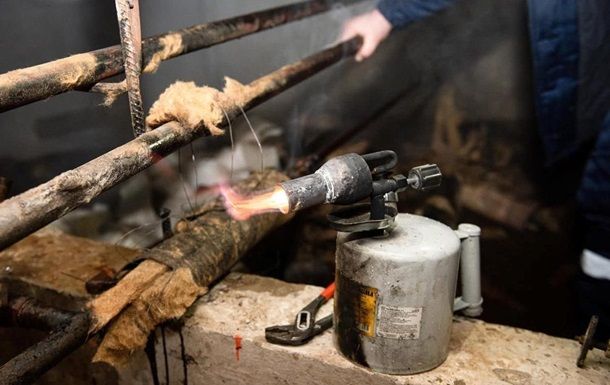 У Києві без тепла залишаються 737 житлових будинків У Києві без тепла залишаються 737 житлових будинків