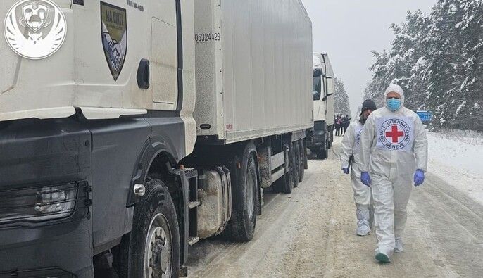 До України повернули тіла 1000 загиблих, які, за твердженням РФ, належать українським захисникам До України повернули тіла 1000 загиблих, які, за твердженням РФ, належать українським захисникам
