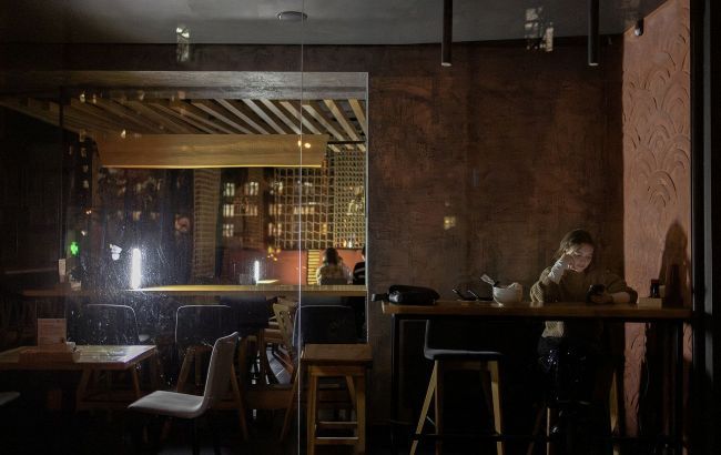 Знову без світла: "Укренерго" попередило про графіки відключень на 30 січня Знову без світла: "Укренерго" попередило про графіки відключень на 30 січня