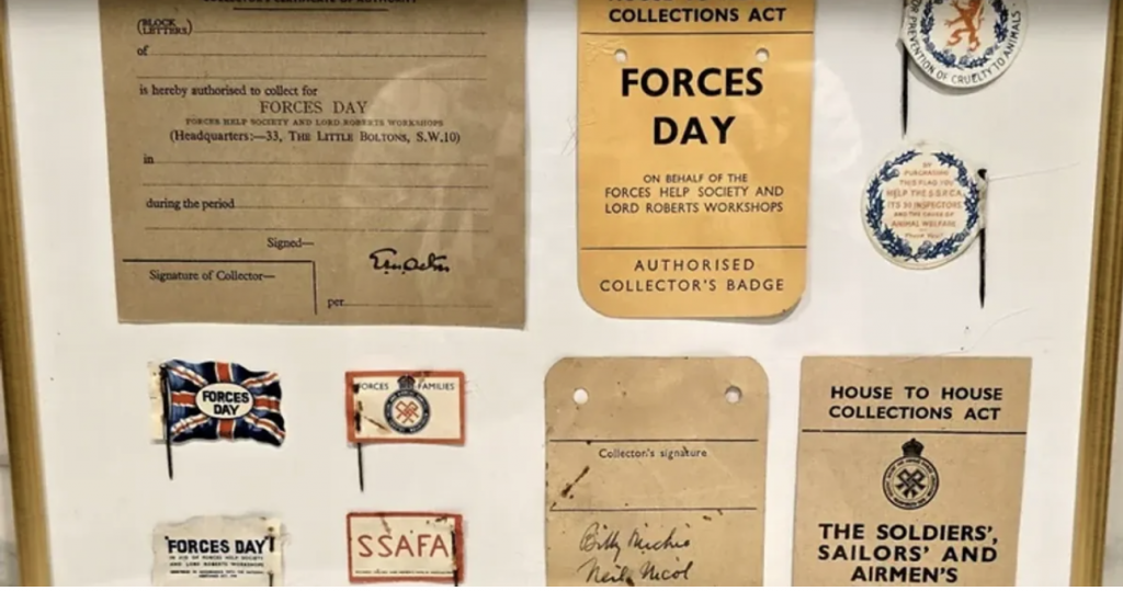 Скарби за стінами: жінка знайшла "капсулу часу" під час ремонту старої школи(фото) Скарби за стінами: жінка знайшла "капсулу часу" під час ремонту старої школи(фото)