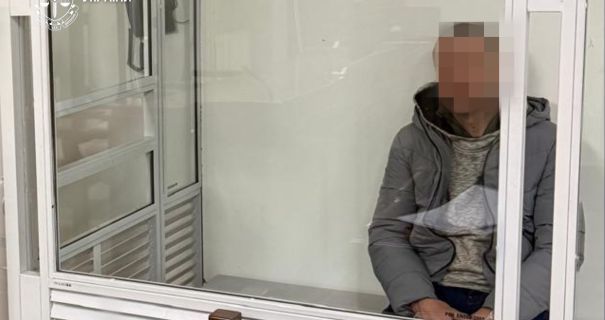 Познайомились онлайн: на Волині чоловік вдавав із себе підлітка та розбещував 12-річну дівчинку Познайомились онлайн: на Волині чоловік вдавав із себе підлітка та розбещував 12-річну дівчинку