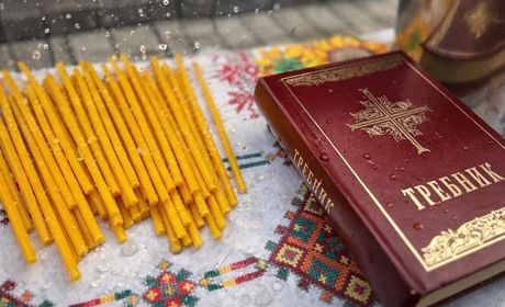 В Ізмаїлі у підрозділах Морської охорони освятили стрітенські свічки В Ізмаїлі у підрозділах Морської охорони освятили стрітенські свічки