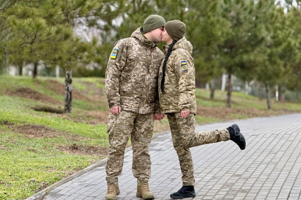 Познайомились завдяки відрядженню до Одещини: історія кохання подружжя прикордонників Познайомились завдяки відрядженню до Одещини: історія кохання подружжя прикордонників