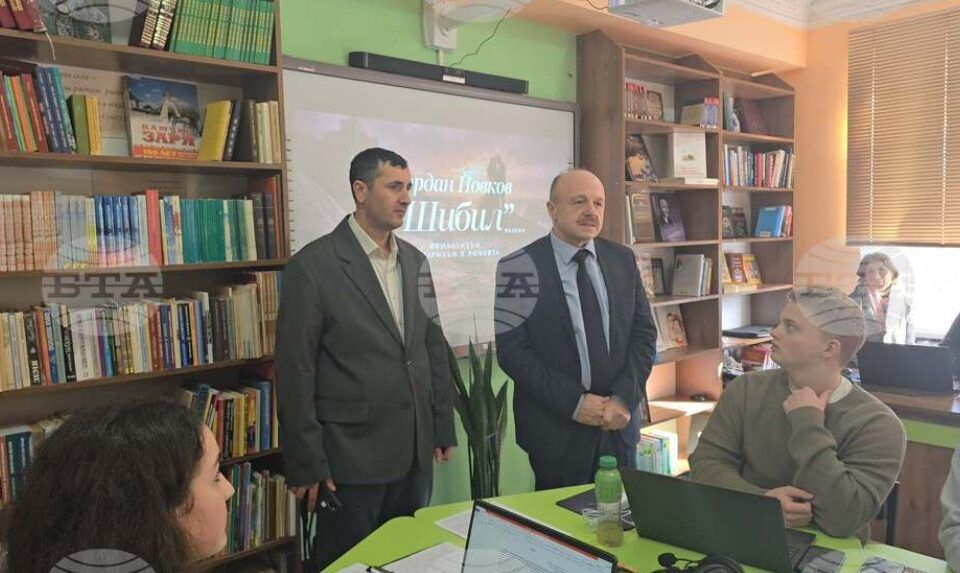 Болгарська недільна школа у Саратській громаді за підтримки Міністерства закордонних справ Болгарії отримала нове мультимедійне обладнання Болгарська недільна школа у Саратській громаді за підтримки Міністерства закордонних справ Болгарії отримала нове мультимедійне обладнання