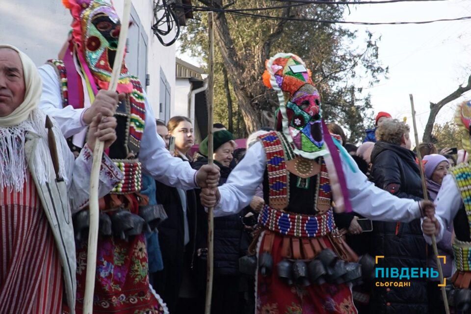 Кукери, хоро та виноградна лоза: у Болграді відзначили свято Трифона Зарезана(відео) Кукери, хоро та виноградна лоза: у Болграді відзначили свято Трифона Зарезана(відео)