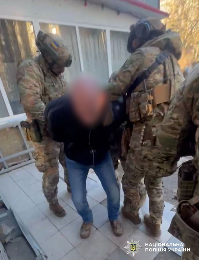 Поліцейські викрили 39-річного одесита в оборудках з боєприпасами та вибуховими речовинами Поліцейські викрили 39-річного одесита в оборудках з боєприпасами та вибуховими речовинами