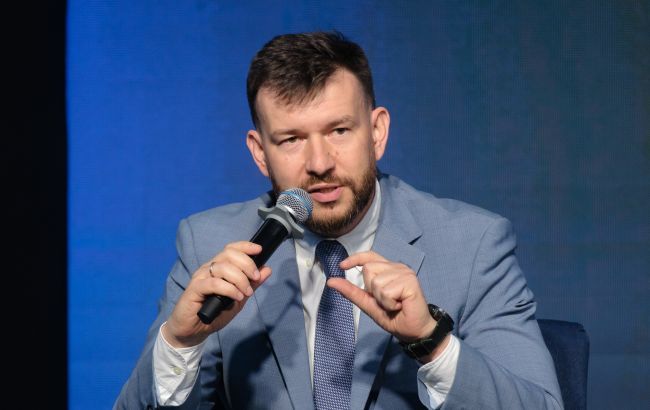 Пенсії в Україні зростуть вже в березні: Улютін назвав ліміти підвищення Пенсії в Україні зростуть вже в березні: Улютін назвав ліміти підвищення