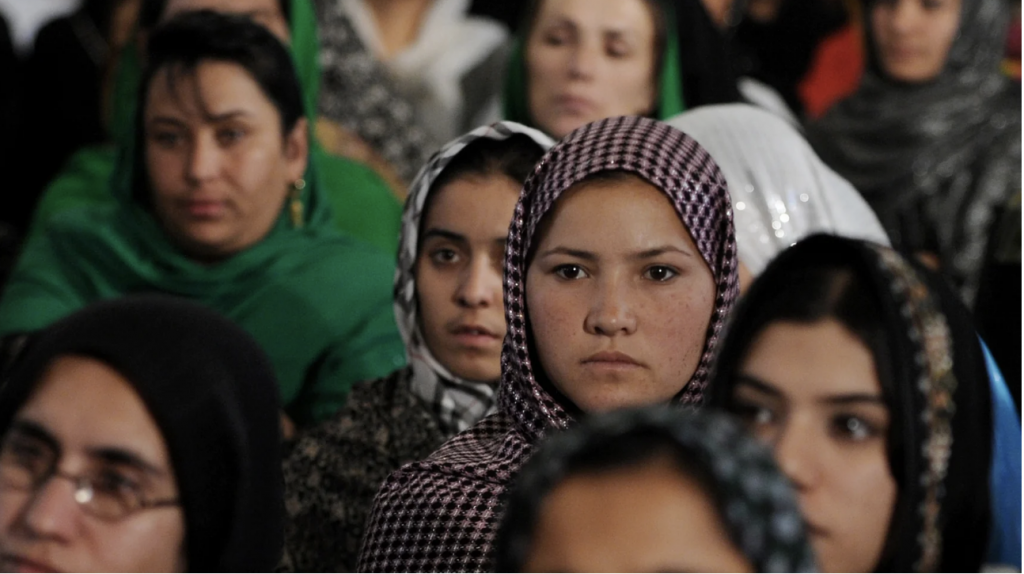 Нове законодавство Афганістану дозволяє бити жінок і дітей за відсутності переломів або відкритих ран — Telegraph Нове законодавство Афганістану дозволяє бити жінок і дітей за відсутності переломів або відкритих ран — Telegraph