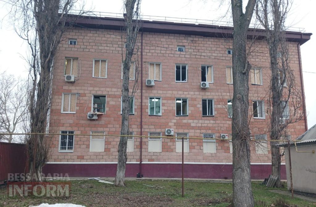В Ізмаїлі вп’яте через дронову атаку постраждала поліклініка колишньої Дунайської лікарні (фото) В Ізмаїлі вп’яте через дронову атаку постраждала поліклініка колишньої Дунайської лікарні (фото)