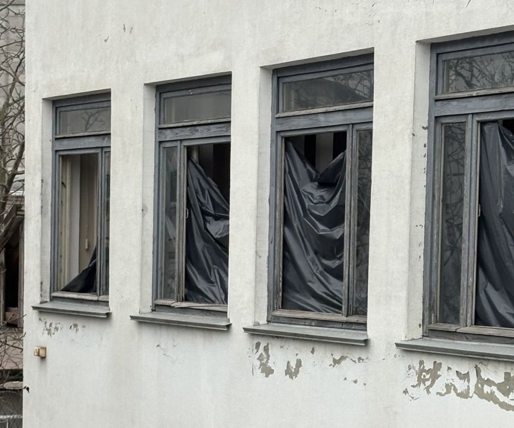 В Ізмаїлі через ворожу атаку пошкоджено будівлю податкової В Ізмаїлі через ворожу атаку пошкоджено будівлю податкової